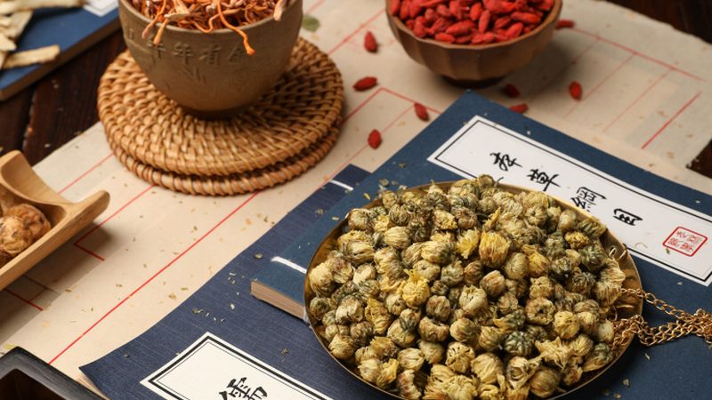 膏方与保健品：亚健康人群的养生选择之道